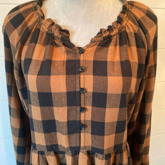 PLAID RUFFLE HEM LONG SLEEVE DRESS IN MAPLE VALLEY Size Small - Picture 8 of 12